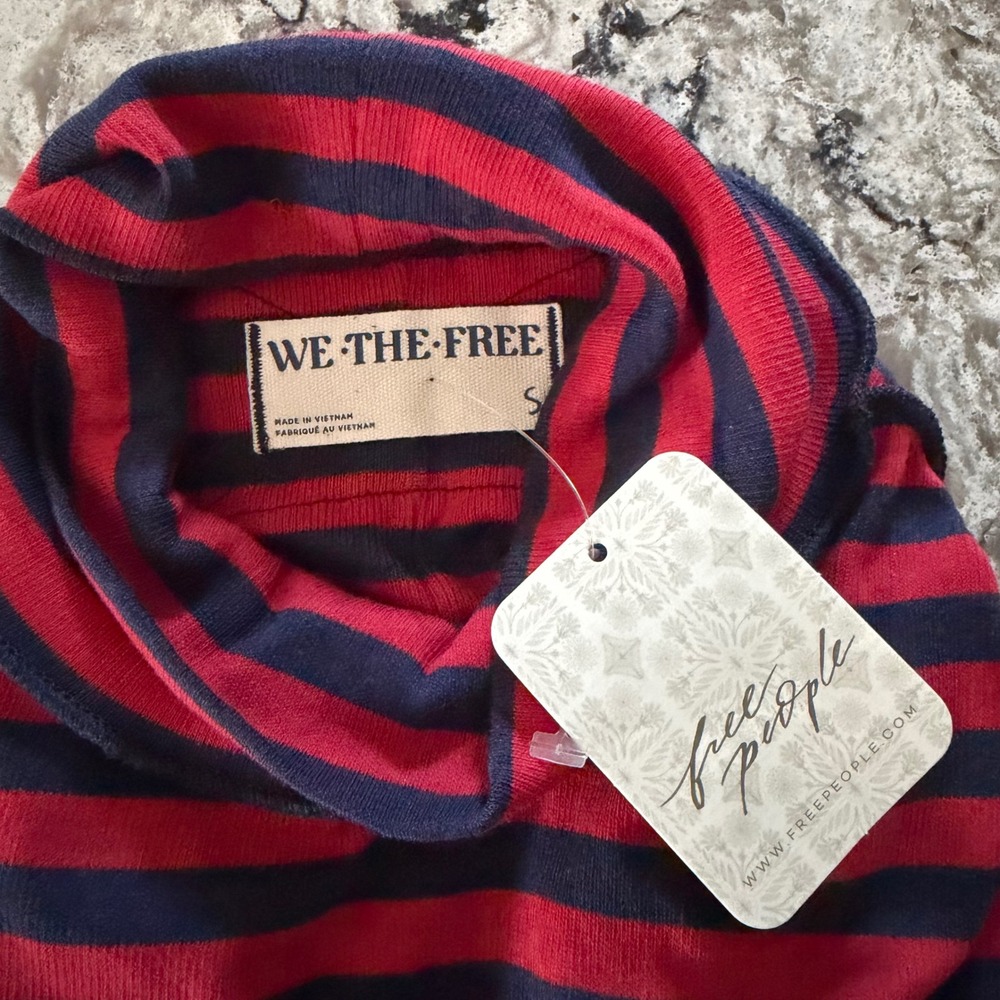 We The Free Free People Americana Combo Striped Turtleneck Red Blue Small NWT - Picture 6 of 11
